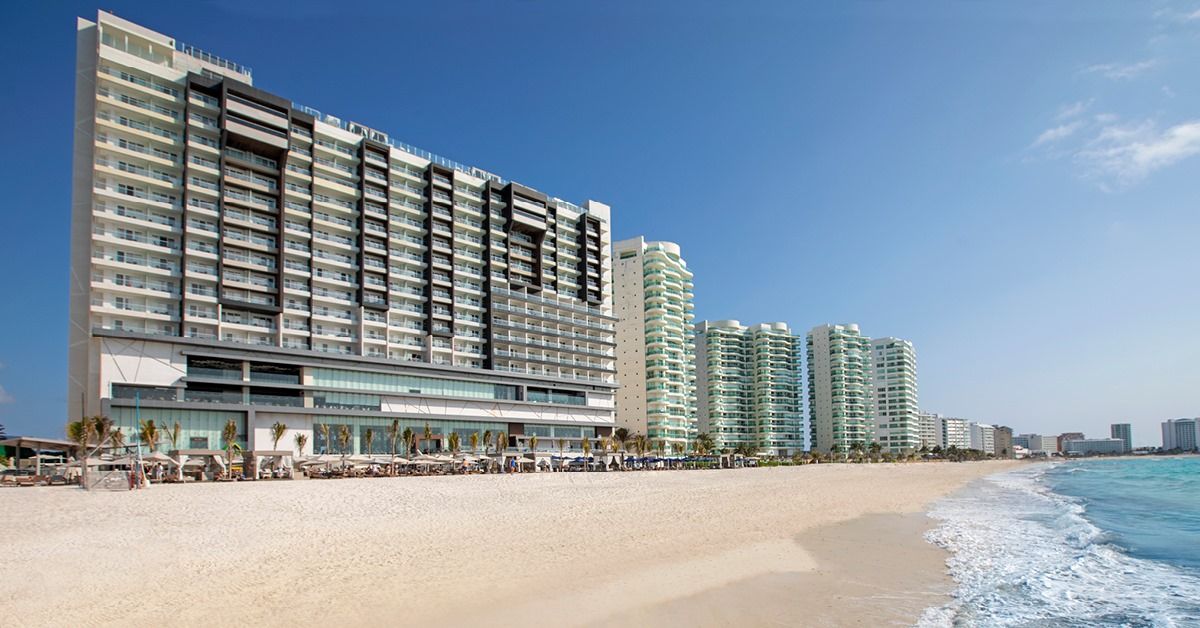 Royalton CHIC Cancun — Hotel Zone beachfront