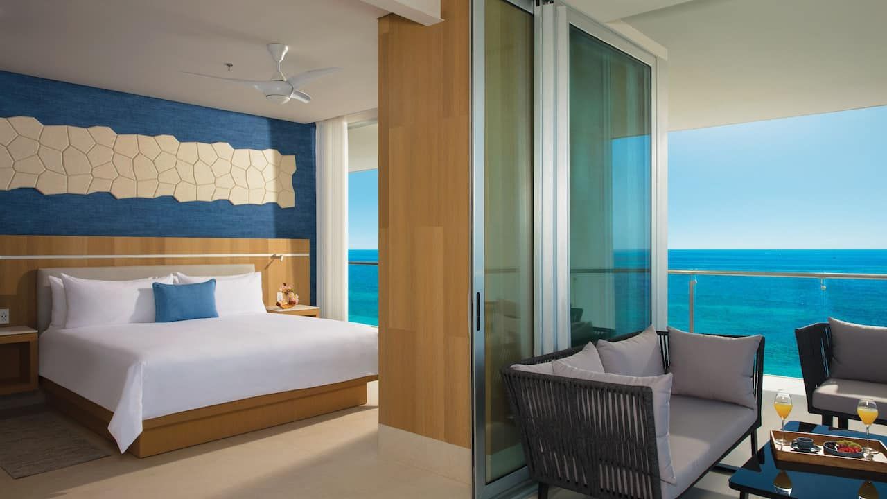 Hyatt Vivid Grand Island Cancun — Oceanfront suite